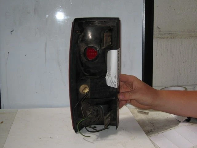 Luz trasera derecha pasajero compatible con 83-94 Chevrolet S10 Blazer GMC S15 JIMMY B Foto 2 de 2