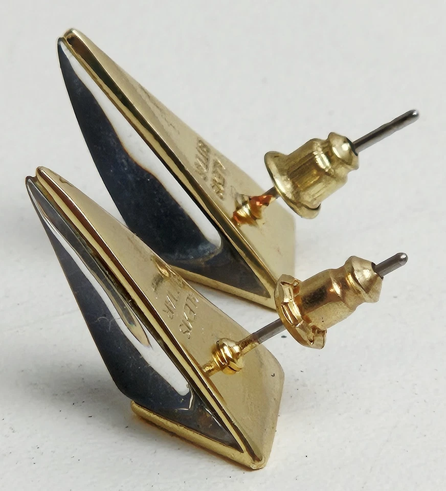 Brincos pirâmide triângulo lucite opalescente azul Alexis Bittar - Imagem 3 de 4