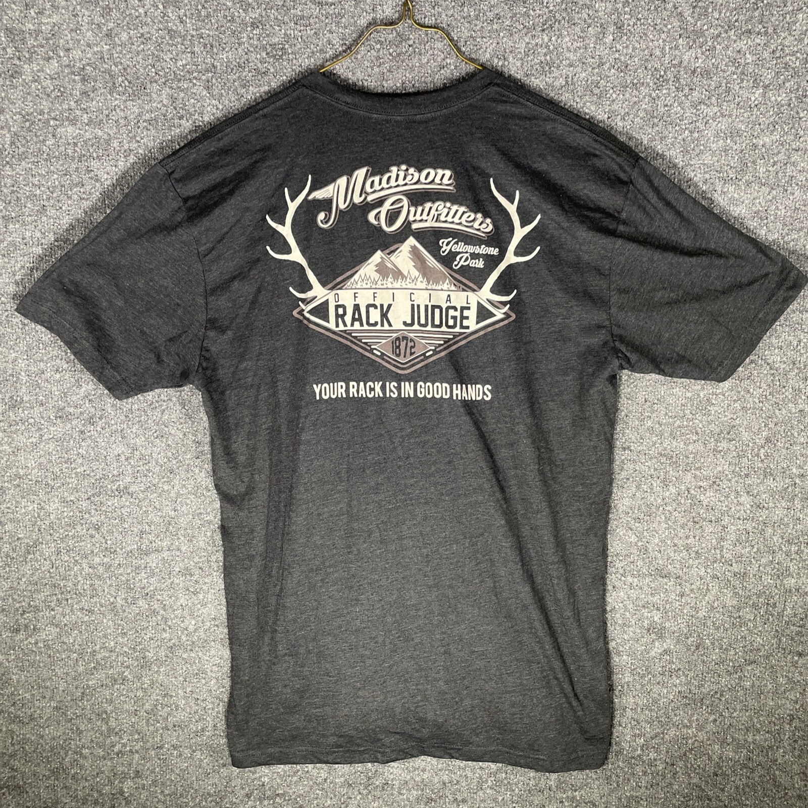 Yellowstone Park Madison Outfitters Gray Short Sleeve Men’s XL