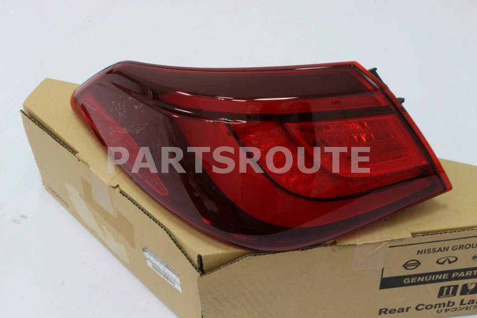 Luz trasera izquierda Infiniti Q70L 2015-19 LH 26555-4AP0B Foto 3 de 4