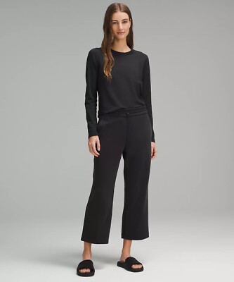 【新品・未使用】lululemon｜Softstreme ｜クロップパンツ lululemon☆ 滑らか・クロップパンツ Softstreme High-Rise Pant