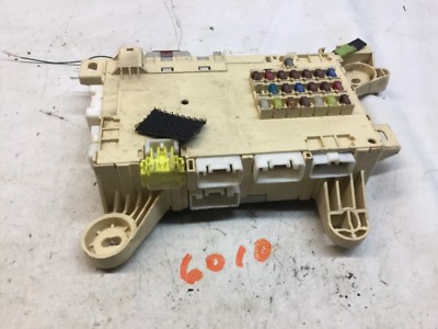 04 05 06 LEXUS LS430 INTERIOR FRONT RIGHT FUSE RELAY JUNCTION BOX I