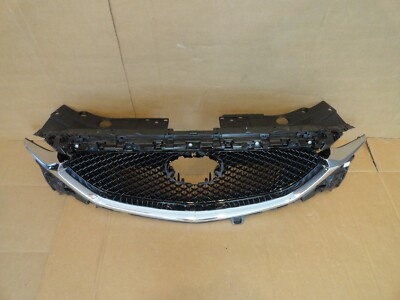 ビバ 2017-2021 Mazda CX-5 CX-5 Complete OEM Upper Grille & Splash