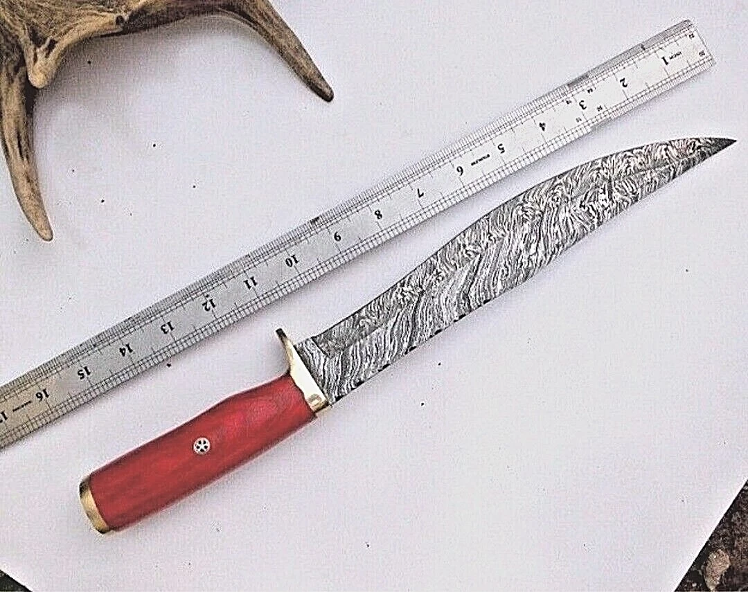 Domascus knifes hunting knife