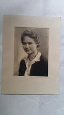 Photo large format 7 pretty girl lady circa 1940s approx 13x18cm or 21x28cm