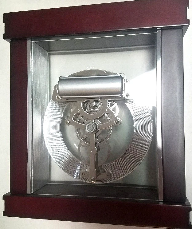 John Deere Edition HOWARD MILLER TABLE TOP CLOCK "TEMPLETON" License Employee - Image 4 of 4