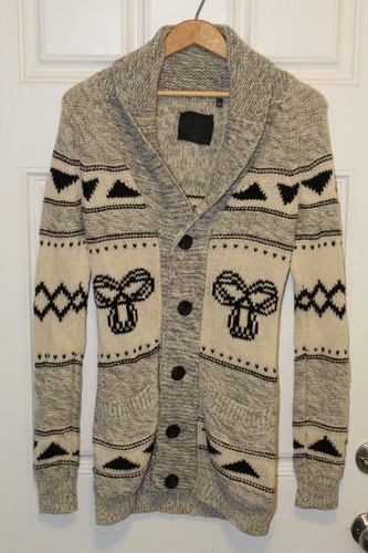 TNA Sweater - TNA Aritzia - Button Up 