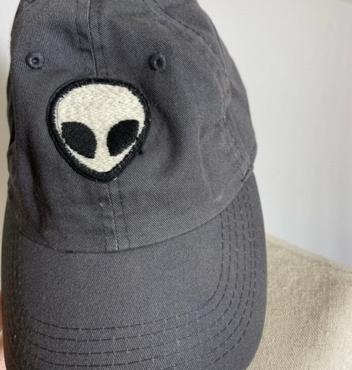 BRANDY MELVILLE Alien Embroidered Patch Gray Base… - image 4