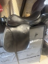 17 Inch Ideal Black Leather Apex Horse & Cob VSD Saddle Wide Width