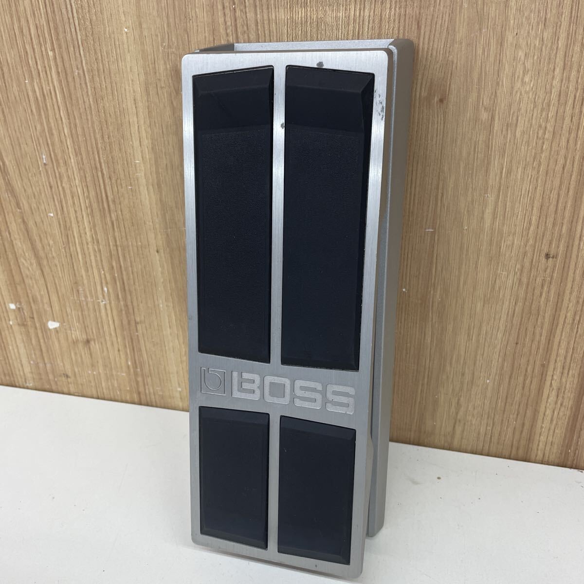 Pédale de guitare haute impédance BOSS FV-500H 0012