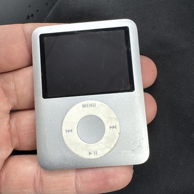 Apple iPod Nano 3. Generation 4GB A1236 Grau Gebraucht Lesegerät mp3