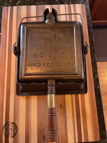 The Wagner Mfg. Co. Vintage SQUARE CAST IRON WAFFLE MAKER Fully Restored!