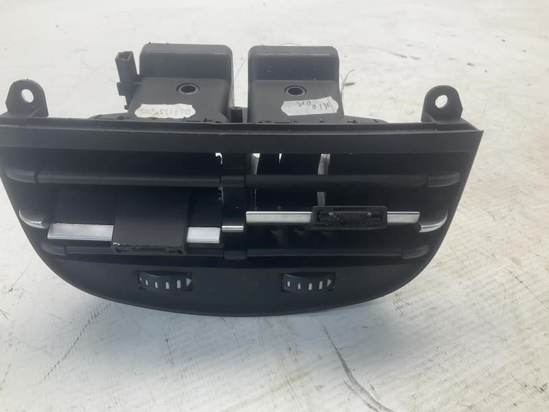 14-17 Maserati Ghibli SQ4 Rear Center Console Air AC A/C Heater Vents Grille Q