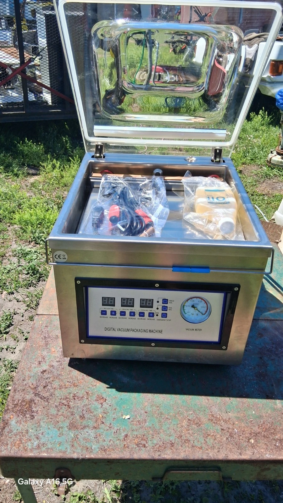 NEWDZ-260C Chamber Vacuum Sealing Packing Machine 360W Commercial Vacuum Sealer
Opens in a new windo