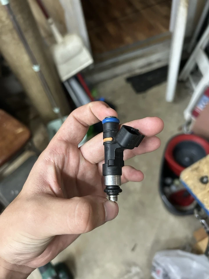 INYECTOR DE COMBUSTIBLE 1000 CC/95 LB 1000,48,14,14 Honda Foto 2 de 3