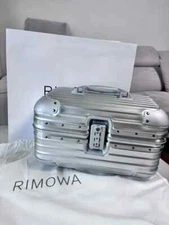 RIMOWA VENITY CASE