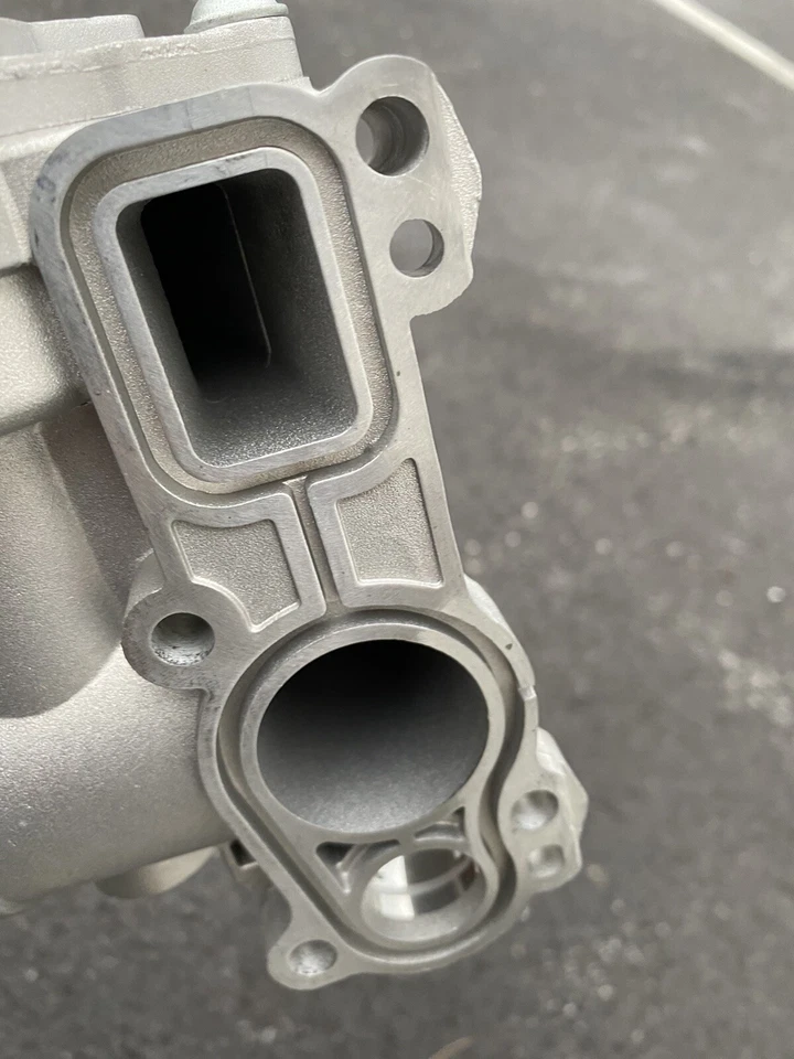  Water pump for a 2013 Audi A5 premium plus coupe 2.0 L auto trans open box alu - Image 3 of 4