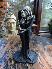 'ETERNO ABBRACCIO'. Figurina coppia scheletro gotico amorevole. Regalo di nozze perfetto!
