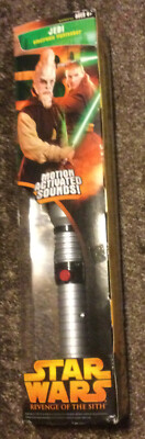 STAR WARS REVENGE OF THE SITH ELECTRONIC LIGHTSABER JEDI Green 2005