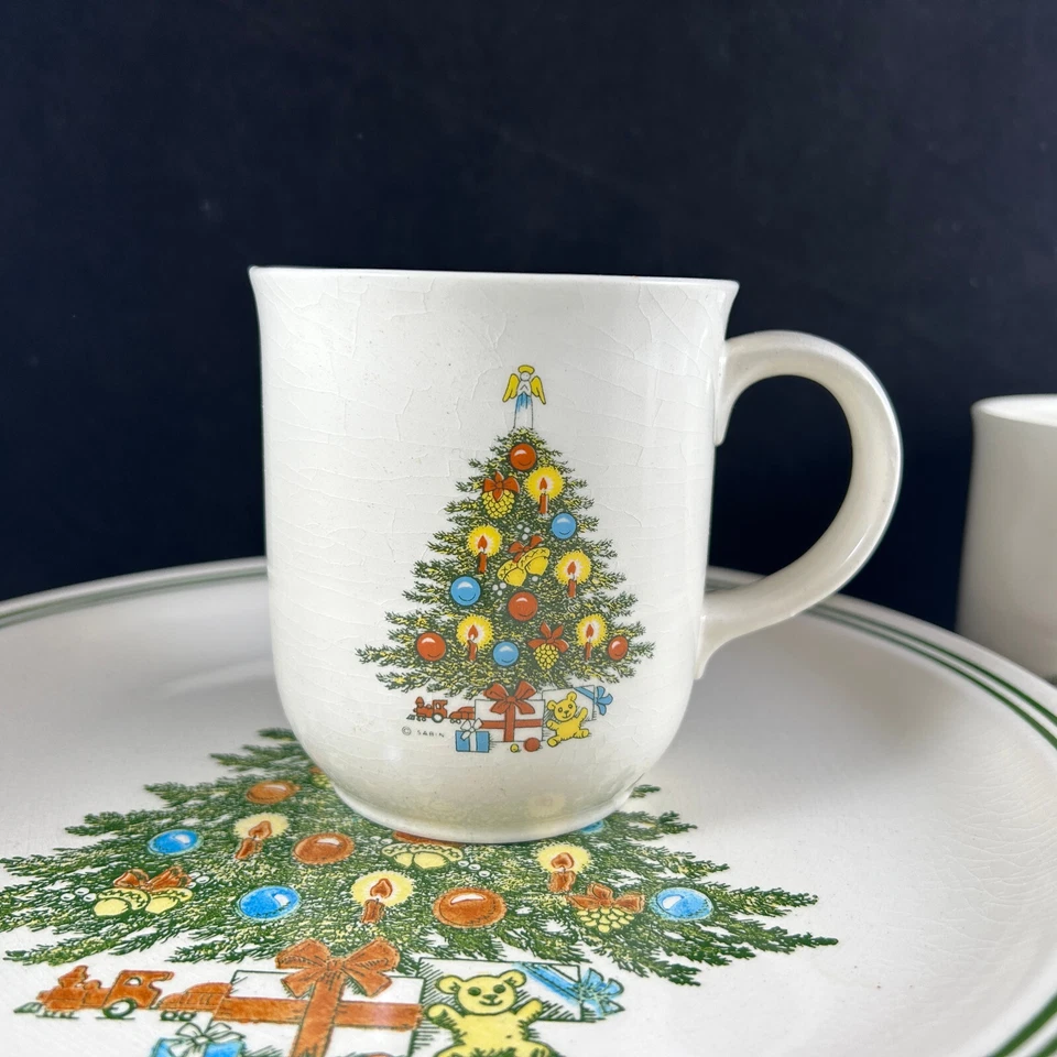Christmas by Carlton Dinnertime 1985 juego de 12 piezas árbol de navidad - platos y tazas de colección Foto 4 de 4
