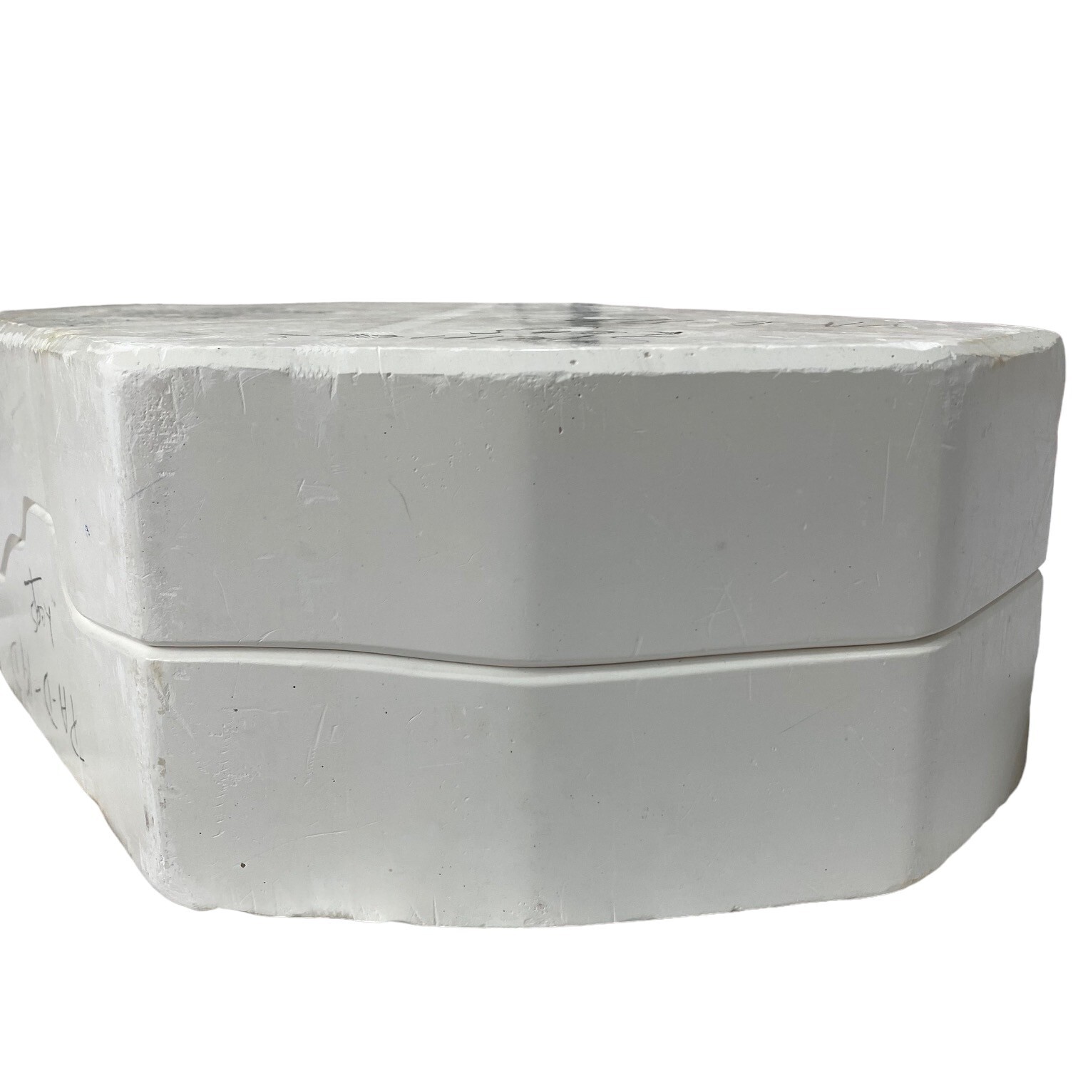 Byron Molds | B104D | 1974 | Legs | Slip Cast | Vintage