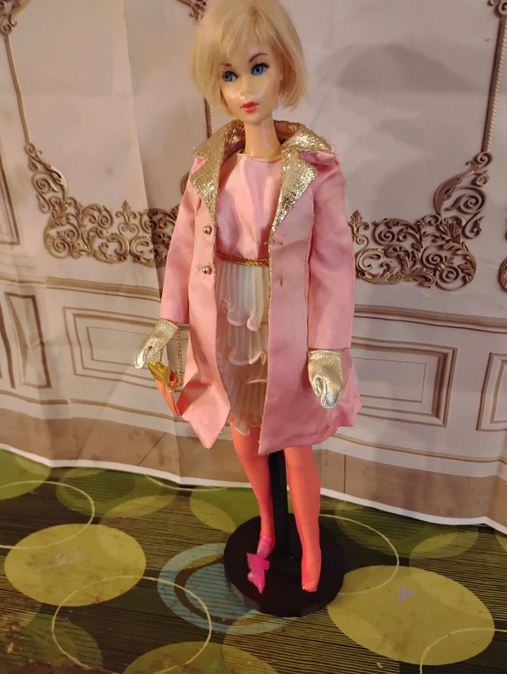 Barbie rubia cabello rubio en muy difícil de encontrar exclusiva de Sears "Pink Premiere" Foto 4 de 4