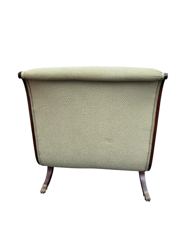Sofá antiguo estilo imperio de los años 40 Soft Sage Foto 2 de 4