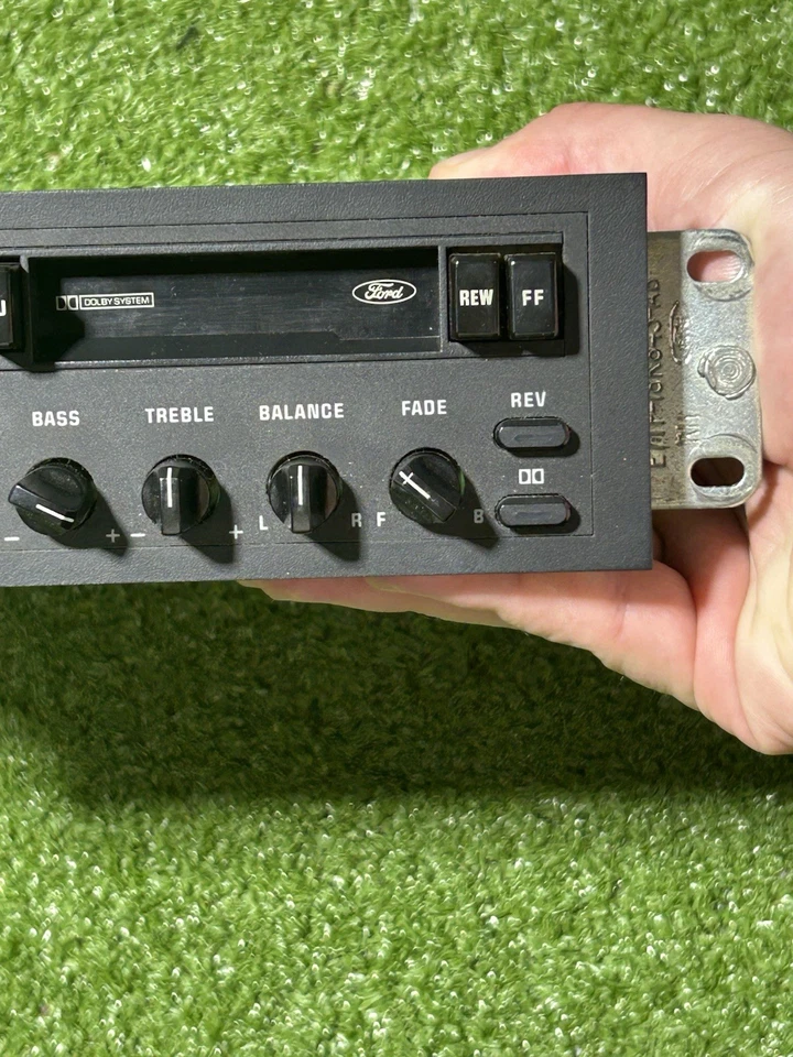 89-93 Ford F150 Bronco OEM rádio fita cassete estoque sistema Dolby não testado - Imagem 4 de 4