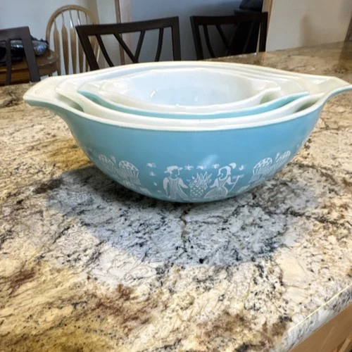 Pyrex Cinderella Butterprint Mixing Bowl Set Blue White Nesting 4 Bowls