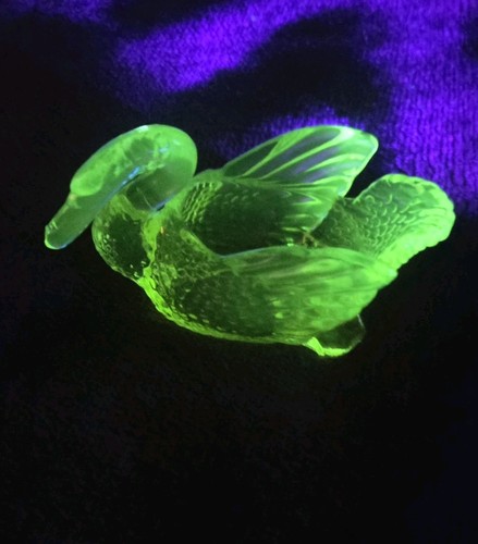 Mosser Glass Vaseline Yellow Swan Salt Cellar Signed M ~ 4"