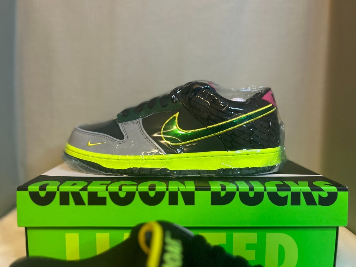 Nike Dunk PE Low What the Duck - University of Oregon Home Nike Dunk PE Low What the Duck - University of Oregon Home