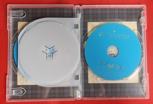 OUTLANDER - Season One - Volume Two (DVD, 2015, Region 4, 3 Discs) - Picture 4 of 4