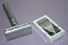 Feather AS-D2 All Stainless Steel Double Edge Safety Razor W/Box of Blades~Great