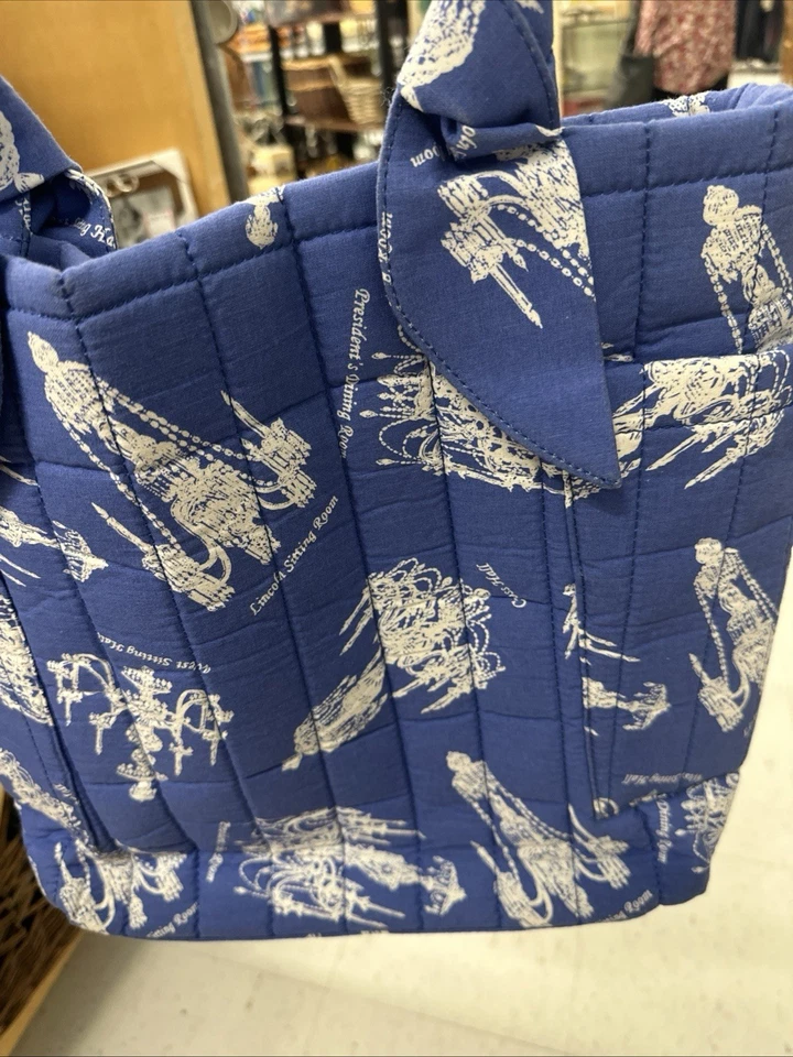 Collector item: Michelle Obama Luncheon Bag Tote 2010 Limited Edition Rare - Image 2 of 2