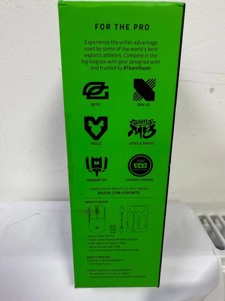 Razer Viper V3 Pro Ultra-Lightweight HyperSpeed Symmetrical ESports Gaming Mouse - Image 2 of 4