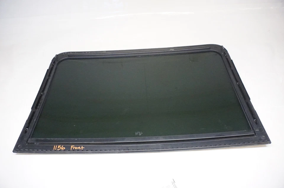 2010-2015 Audi Q7 Front Sliding Glass Sun Roof Panel 4L0877055D - Image 3 of 3