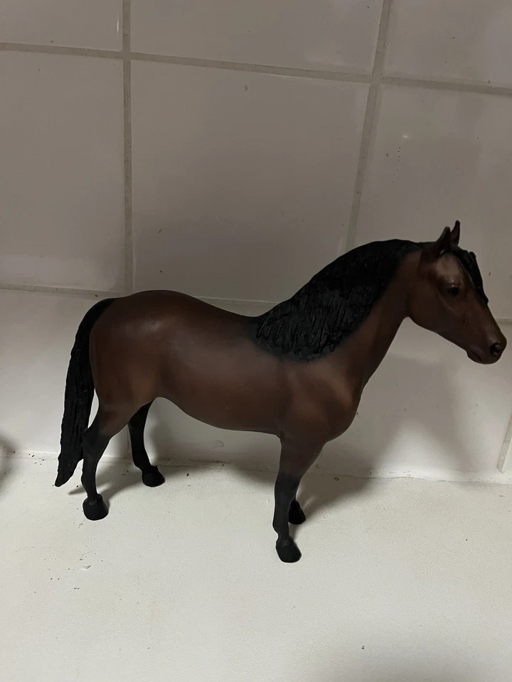 Breyer Modelpferd Traditional  Morgan Brauner - Bild 3 von 4