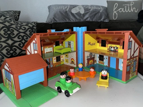 Vintage1980’s Fisher-Price Little People Play House & Accessories