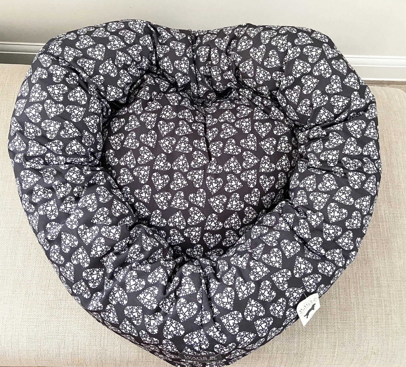 Next Heart Shaped Pet Bed/home Office Cat Nest/animal dog Comfy Calming Bed Gift