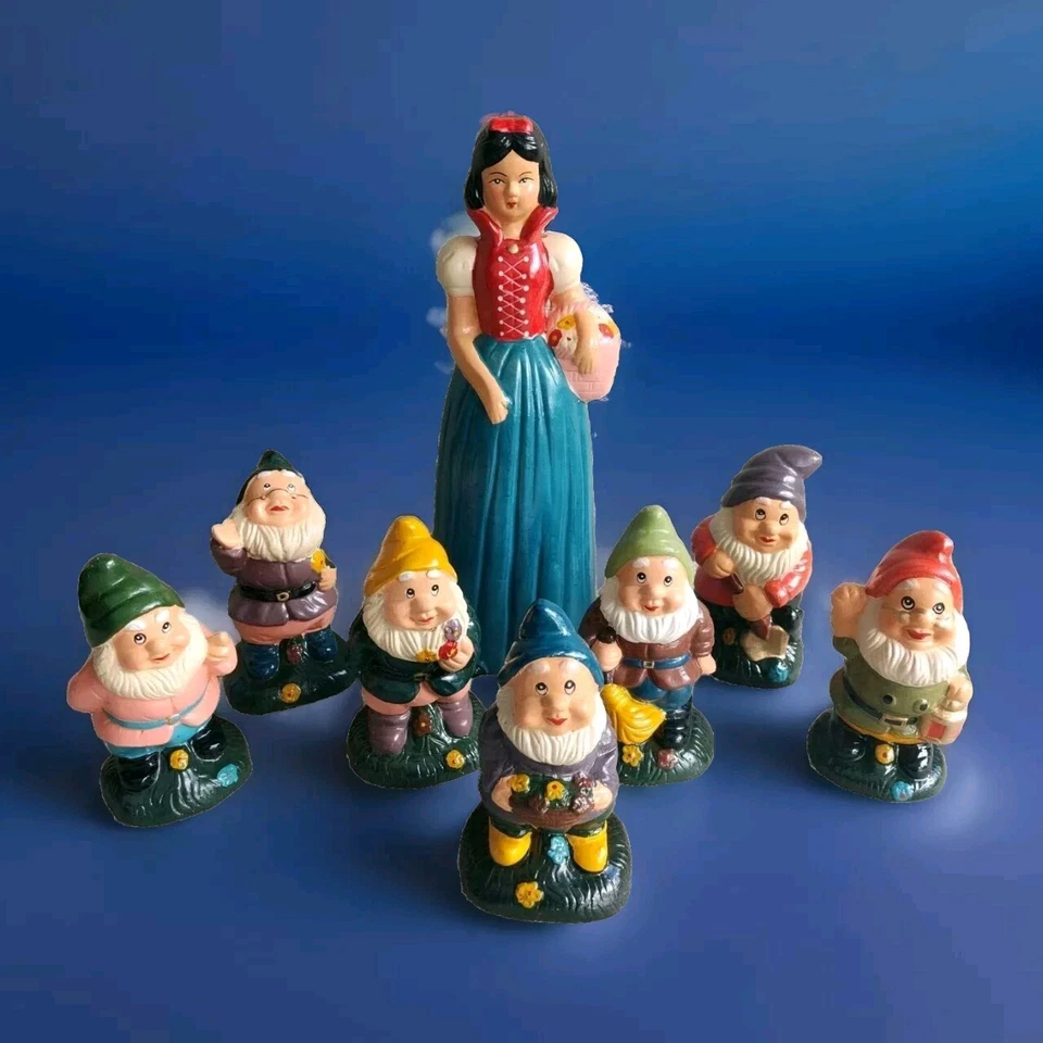 Raro De Colección Nuevo Blancanieves y los Siete Enanitos Grande Tiza Cuento de Hadas Conjunto de Jardín Foto 2 de 4