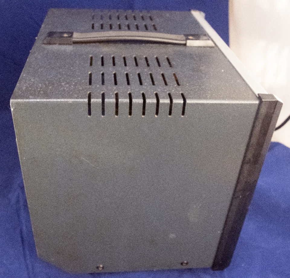 Farnell LT30-1 Twin Output Linear Bench Power Supply – Dual 0–30V 1A CV/CC - Image 4 of 4