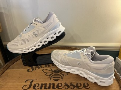 Women s On Cloudstratus Running Shoe, Size 10.5