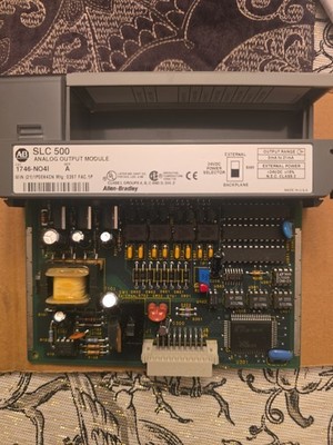 Allen-Bradley 1746-NO4I SLC 500 Analog Output Module