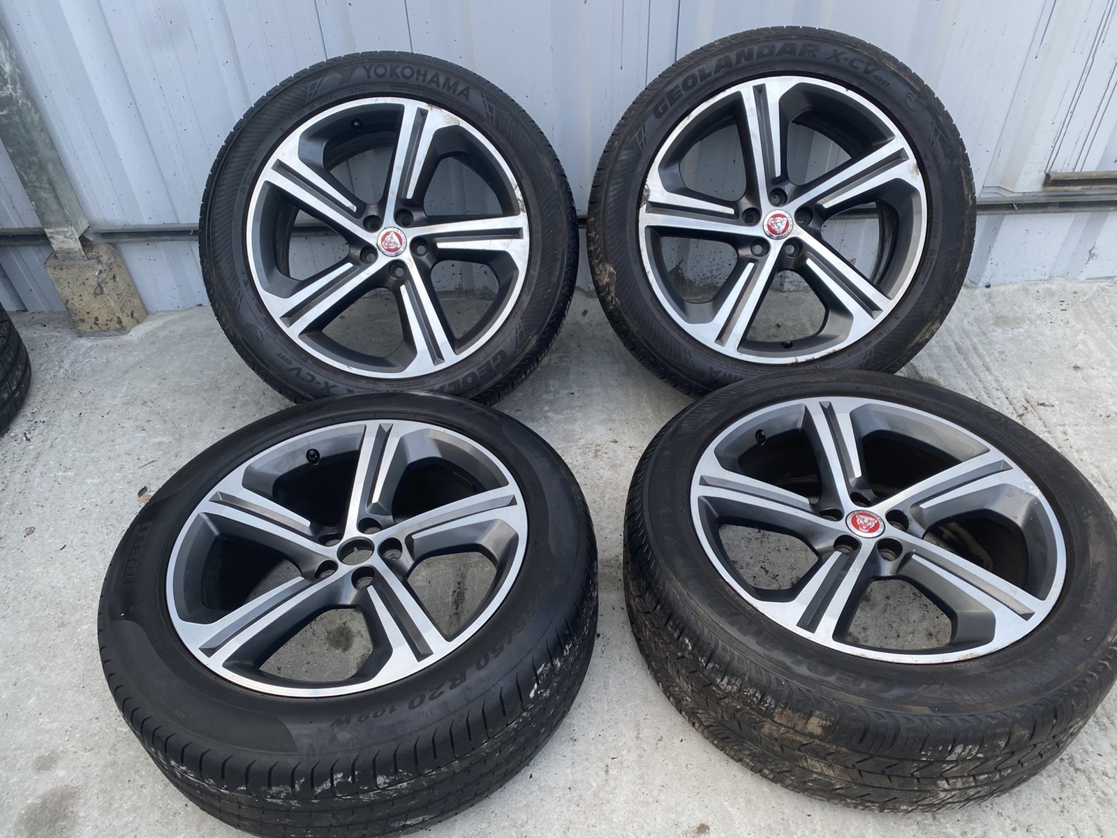 JAGUAR F PACE X761 ALLOY SET WHEEL 20'' INCH 255/50/20 HK8M-1007-JB 7.3mm Thread
