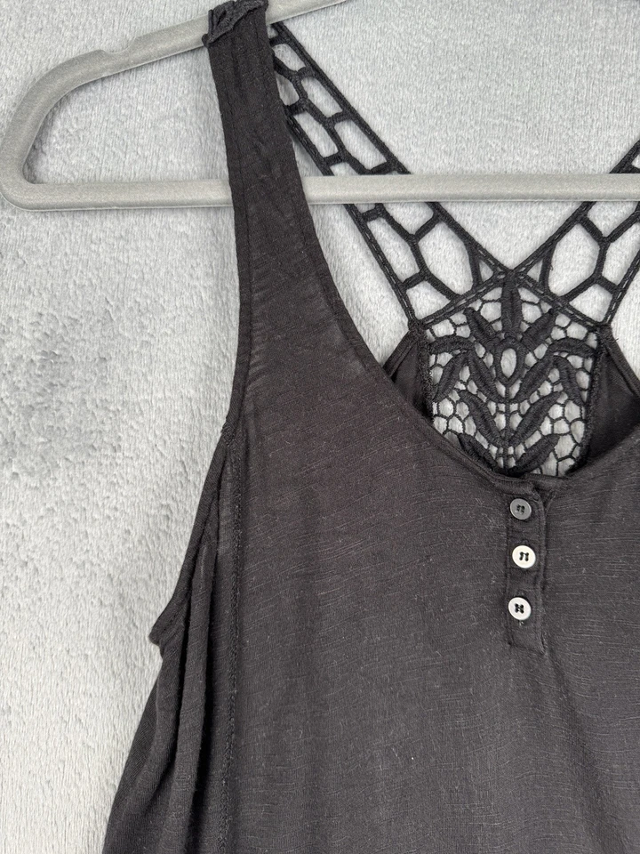Camiseta sin mangas Aeropostale negra espalda cruzada ganchillo bohemio Henley fluida talla pequeña Foto 2 de 4