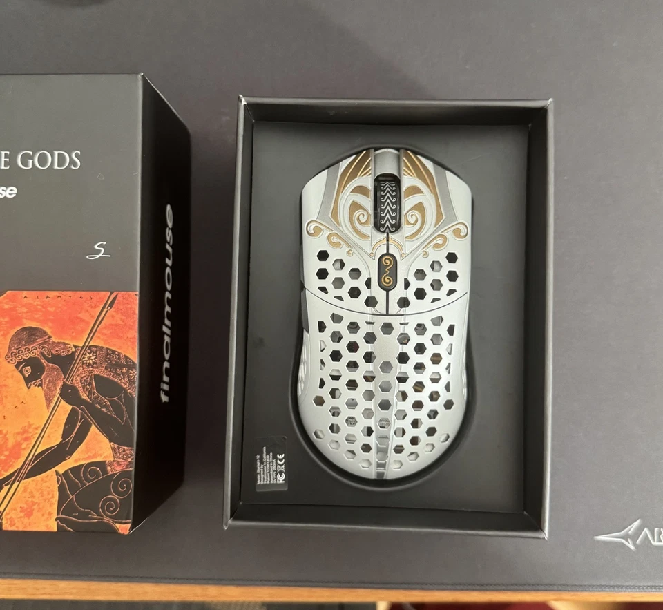 Finalmouse Starlight-12 Zeus 1100/2500 Small RARE - Bild 2 von 4