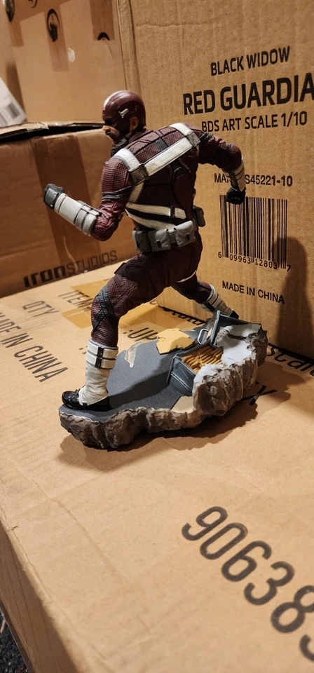 Estatua Iron Studios Red Guardian - Black Widow - MCU - escala 1/10 Foto 4 de 4
