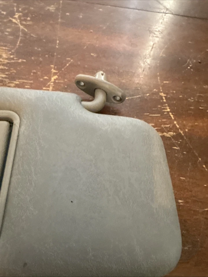 1994 - 1995 梅赛德斯奔驰 W124 300E 400E E320 右乘客遮阳板灰色原始设备制造商。U — 第 3/4 张图片