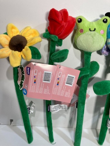 Plush flowers, you pick Pink, blue, yellow, Frogs and Butterflys too! - Picture 2 of 13