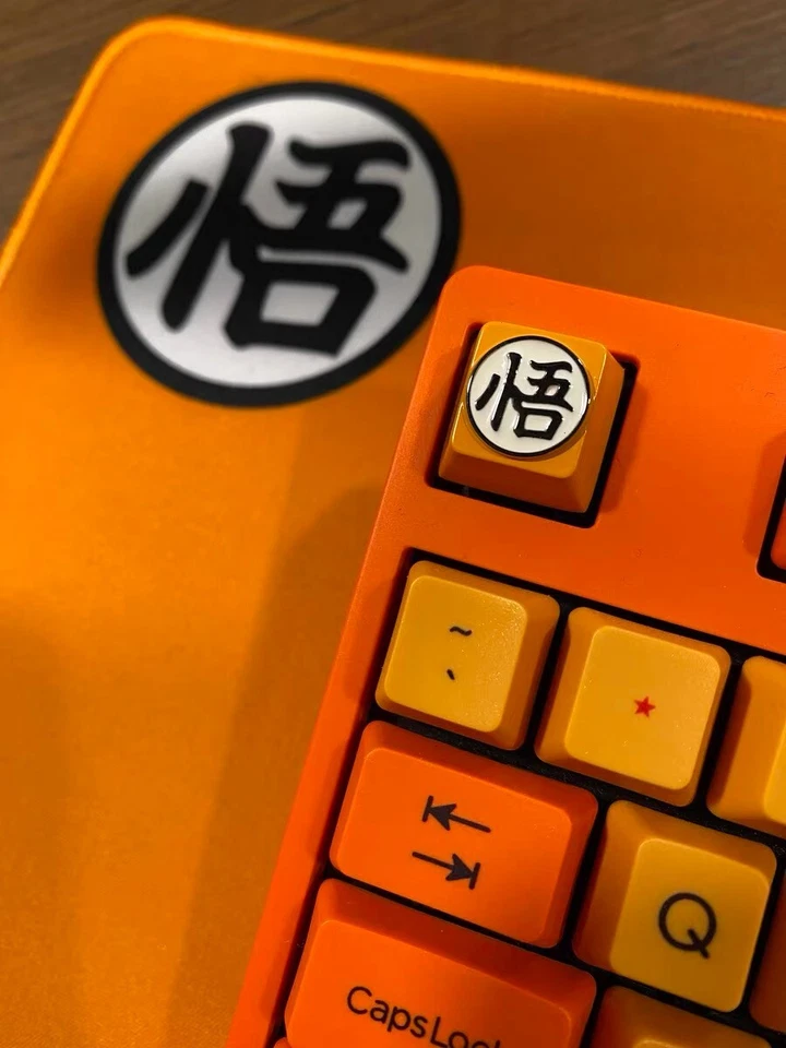 Llave de metal Son Goku chapada en aleación de aluminio tapa de llave Foto 4 de 4